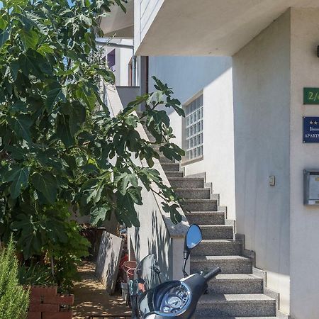 Apartmani Suzi プーラ エクステリア 写真